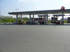 Stacja paliw AUCHAN